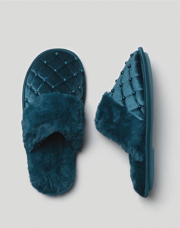 Pearl Slippers