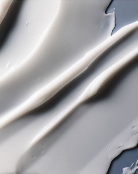 Skin So Soft+ HydroPlenish with Hydrating Hyaluronic Acid Body Lotion